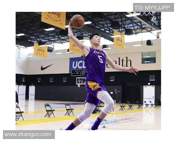 郭昊文：从篮球新星到职业生涯转折的精彩旅程与未来展望